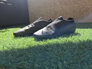 Botas de fútbol talla 40.5
