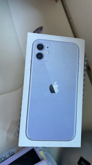 iPhone 11 128GB Morado