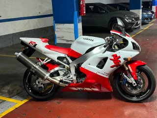 Yamaha R1 1998