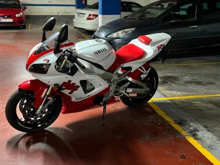 Yamaha R1 1998