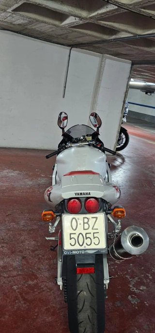 Yamaha R1 1998