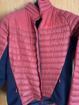 Chaqueta Helly Hansen Plumas Roja y Azul