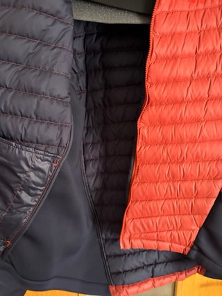 Chaqueta Helly Hansen Plumas Roja y Azul