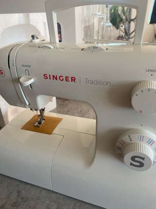 Máquina de coser Singer Tradition nunca usada