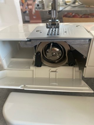 Máquina de coser Singer Tradition nunca usada