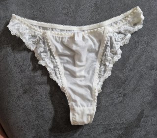 Lote 4 tangas Etam talla 42 y Passionata Talla S