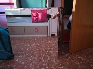 Mueble Almacenaje Ikea Besta Marrón con puerta.