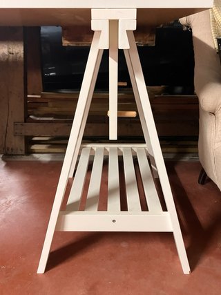 Escritorio (Caballetes y tablero Ikea)