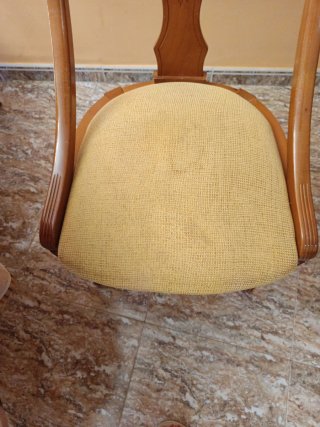 Sillas de comedor de madera y tela