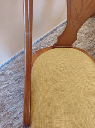 Sillas de comedor de madera y tela