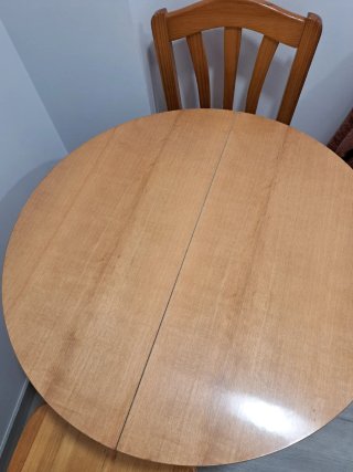Mesa redonda extensible de madera