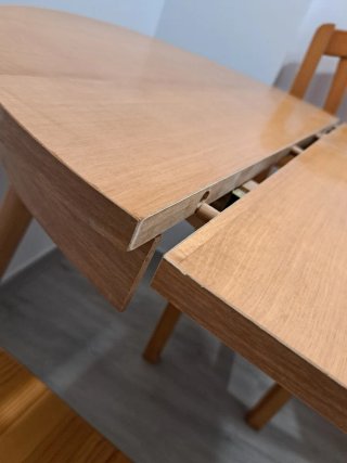 Mesa redonda extensible de madera