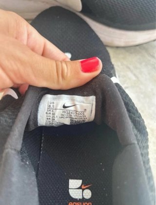 Zapatillas Nike Negras y Blancas