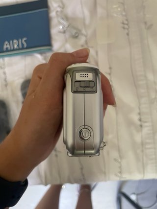 Cámara digital AIRIS N729 completa + accesorios