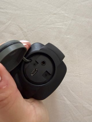 Altavoz Philips Mini Negro + Cable Carga