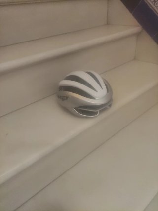 Casco ciclismo Met Trenta blanco
