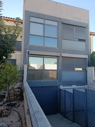 Cristalera, persianas y toldos en Valdepeñas