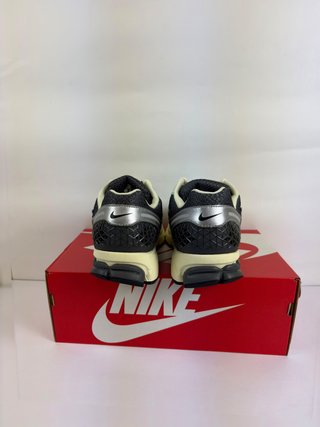 Nike Zoom Vomero 5 Iron Grey Silver Talla 43...