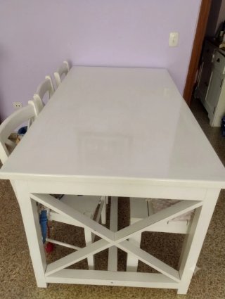 Mesa grande con 3sillas y banco