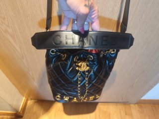 Bolso Chanel Negro y Dorado