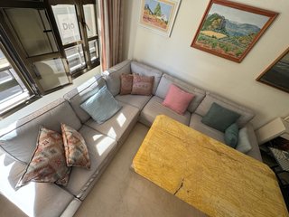 Sofá chaise longue gris
