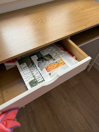Escritorio JYSK TRAPPEDAL con cajón Elche poco uso