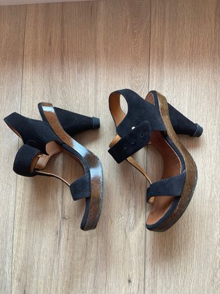 Zapatos de tacón negros