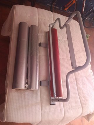 Portarrollos papel regalo metal