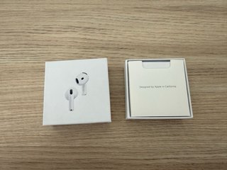 AirPods 4 con Cancelación Ruido • Nuevos