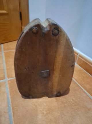 Polea de madera antigua de barco