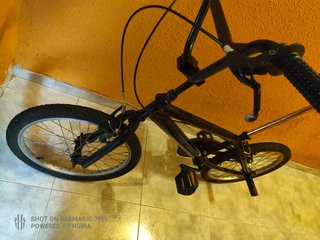 Bicicleta BMX Negra
