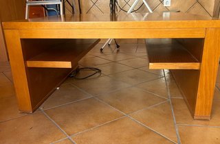 Mesa baja de madera maciza