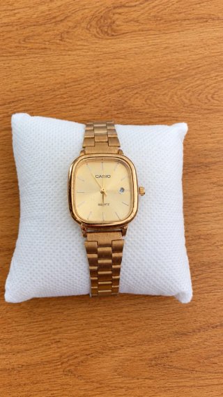 Reloj Casio Dorado Cuadrado