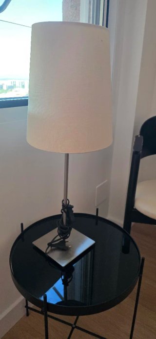 Lámpara de mesa IKEA 62cm