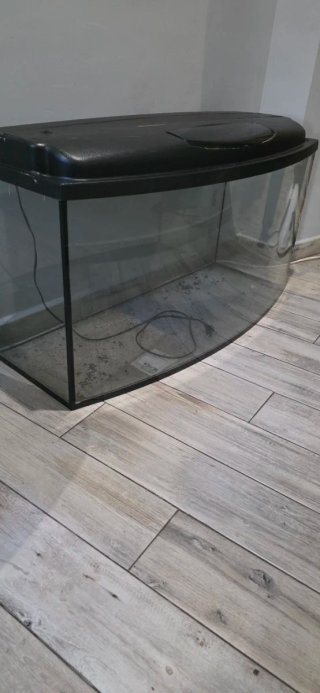 GRATIS Pecera grande para reparar, 250 litros