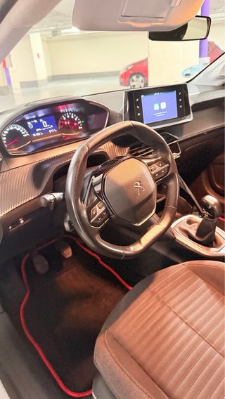 Peugeot 208 2022