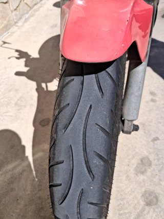 Suzuki GS500E Roja