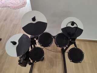 Batería Electrónica Alesis Debut Kit
