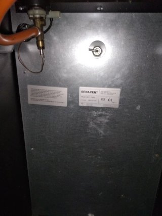 Estufa Benavent Negra