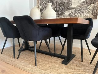 Mesa comedor y 6 sillas terciopelo negro