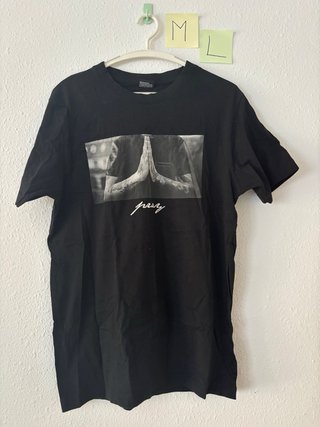 Crea tu propio lote de ropa.