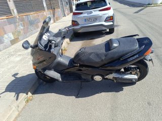 Yamaha TMAX 500 Maxi Scooter Negra