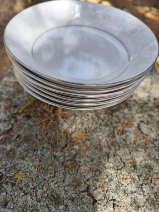6 Platos Hondos greca sutil y 6 platos llanos