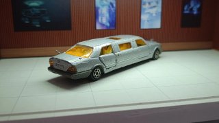 Limusina Mercedes Majorette