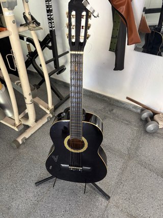 Guitarra Negra Clásica