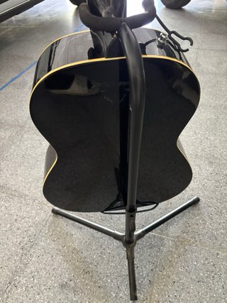 Guitarra Negra Clásica
