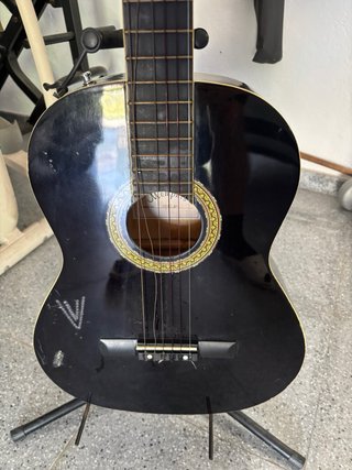 Guitarra Negra Clásica