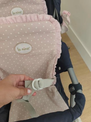 Carrito de muñecas para trillizos