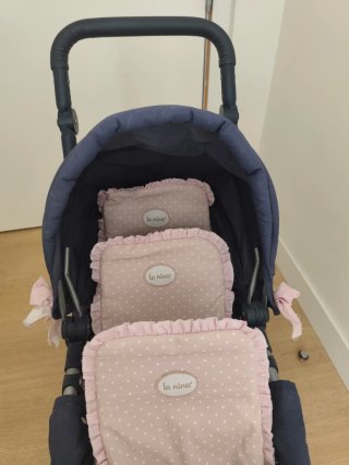 Carrito de muñecas para trillizos