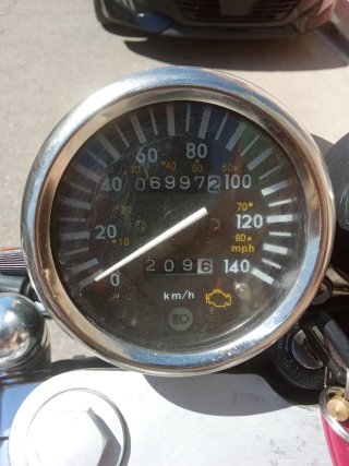 Moto Naked Negra y Plateada tlf 611997418